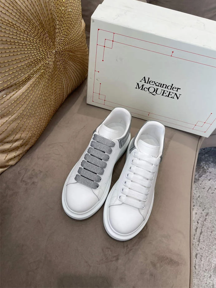 UrbanStyle Alexander McQueen Oversized 1331