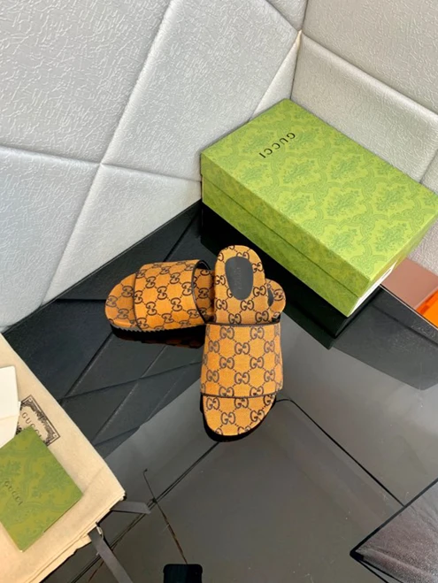 UrbanStyle Gucci Slipper 3234