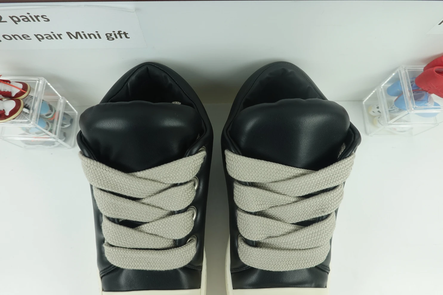UrbanStyle Jumbo Lace Padded Low Sneaker Black 3597
