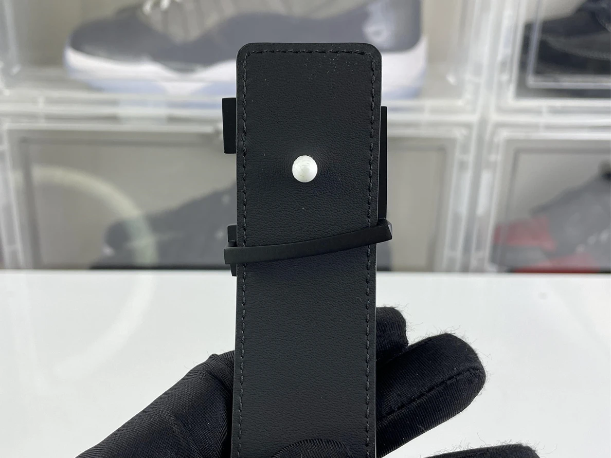 UrbanStyle LV Full Black Belt Lichi Leather (90-125cm) 4