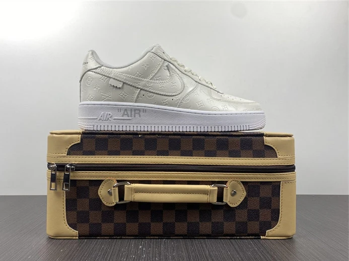 UrbanStyle Nike Air Force 1 LV Low Cream White Black 2422