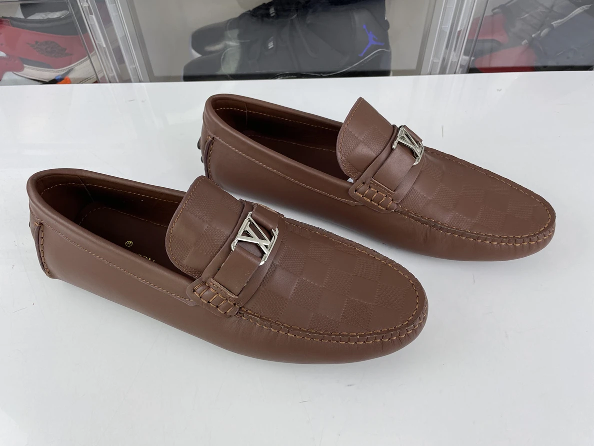 WellDesigned 1600 LOUIS Vuitton Brown mens Lazy shoes with square marks 153