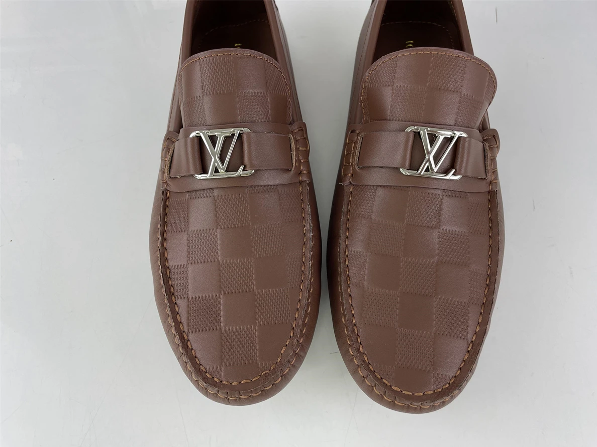 WellDesigned 1600 LOUIS Vuitton Brown mens Lazy shoes with square marks 153