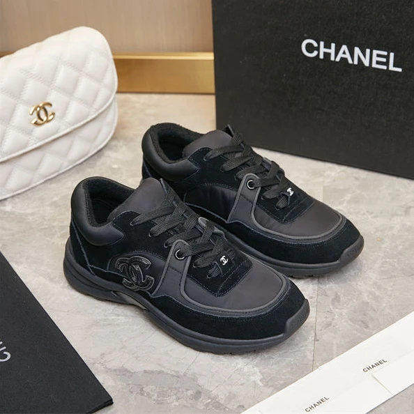 WellDesigned 3341 Chanel Sneakers 1235