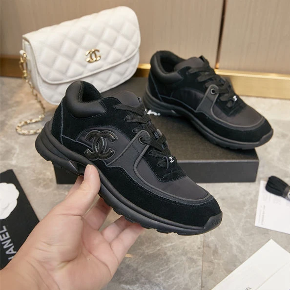 WellDesigned 3341 Chanel Sneakers 1235