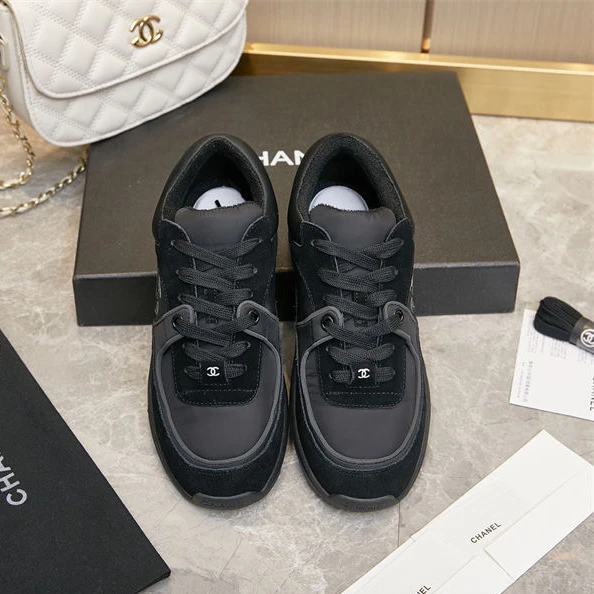 WellDesigned 3341 Chanel Sneakers 1235