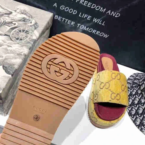 WellDesigned 4116 Gucci Slipper 3100