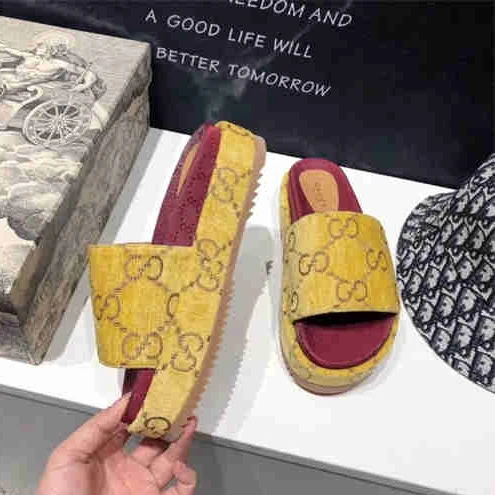 WellDesigned 4116 Gucci Slipper 3100