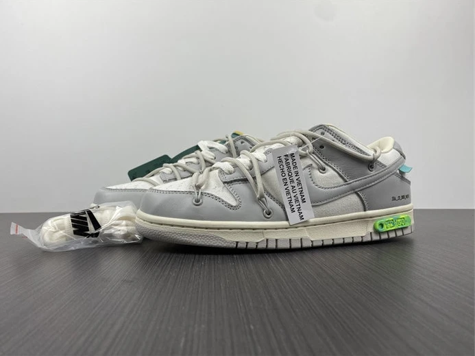 WellDesigned 7577 Nike Dunk Low Off-White Lot 42 DM1602- 1909