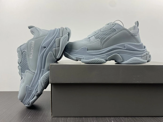 WellDesigned 8029 BLCG Triple S Pale Blue 524039 W2FW1 3386