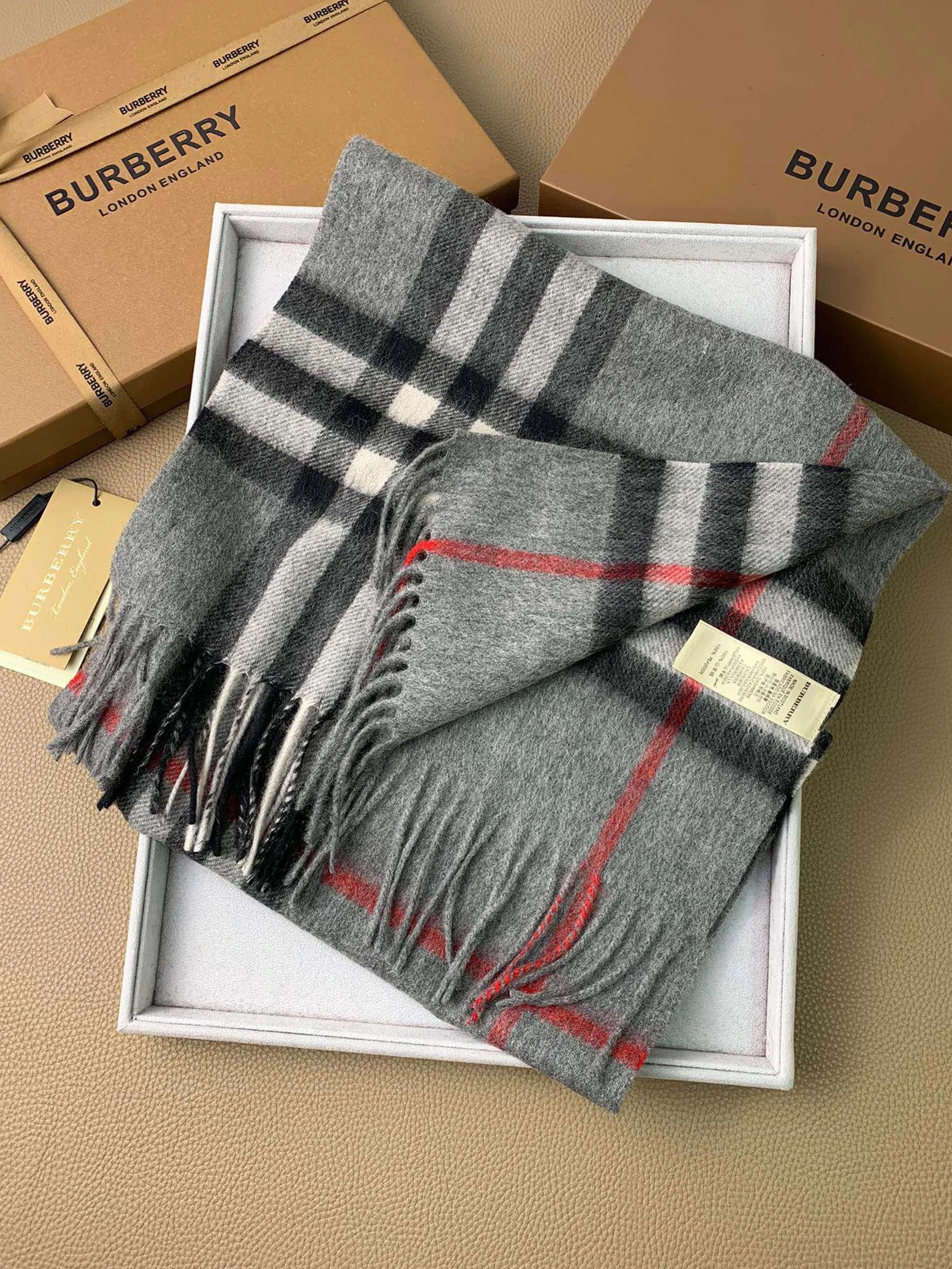 WellDesigned 8227 Burberry Classical Scarf Grey Red ( 168x 30cm) 55