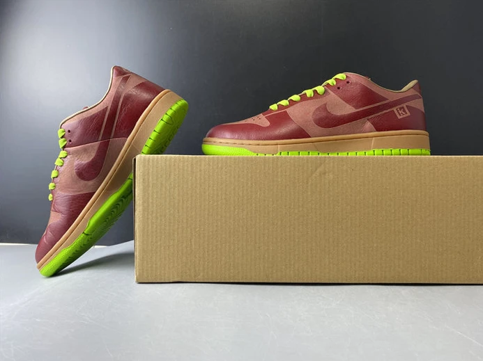 WellDesigned 8379 Nike Dunk Low 1-Piece Laser Varsity Red Chartreuse 311611- 2204