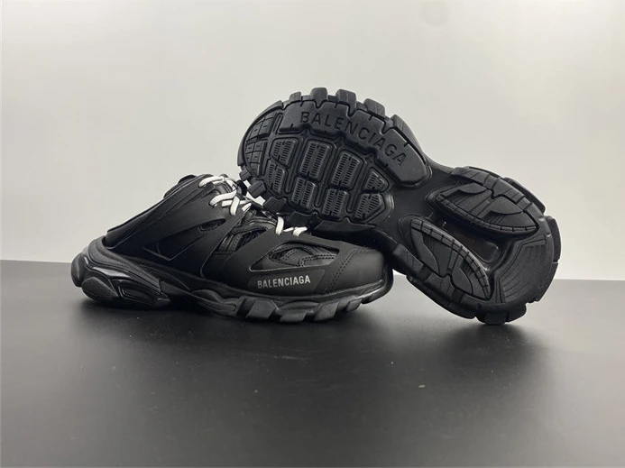 WellDesigned 8722 BLCG Track Mule Black 653813 W3CP3 3479