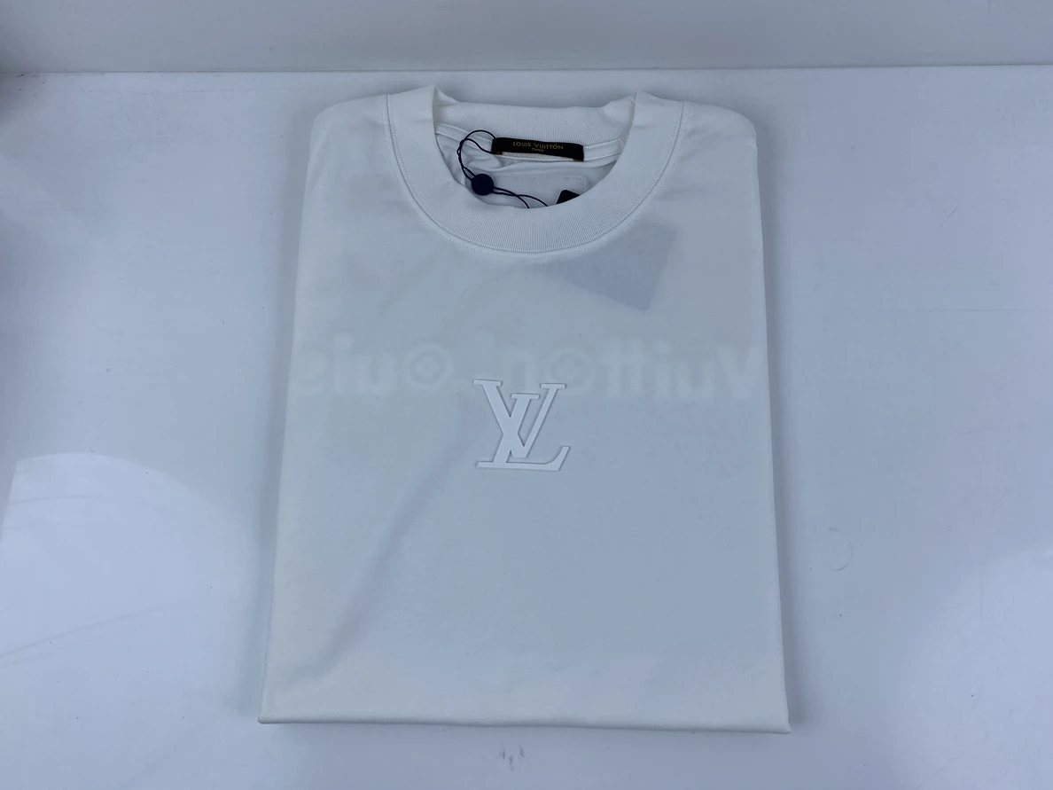 WellDesigned Brands T-Shirts (lots of styles not on site now, send me photos of which you need) 73