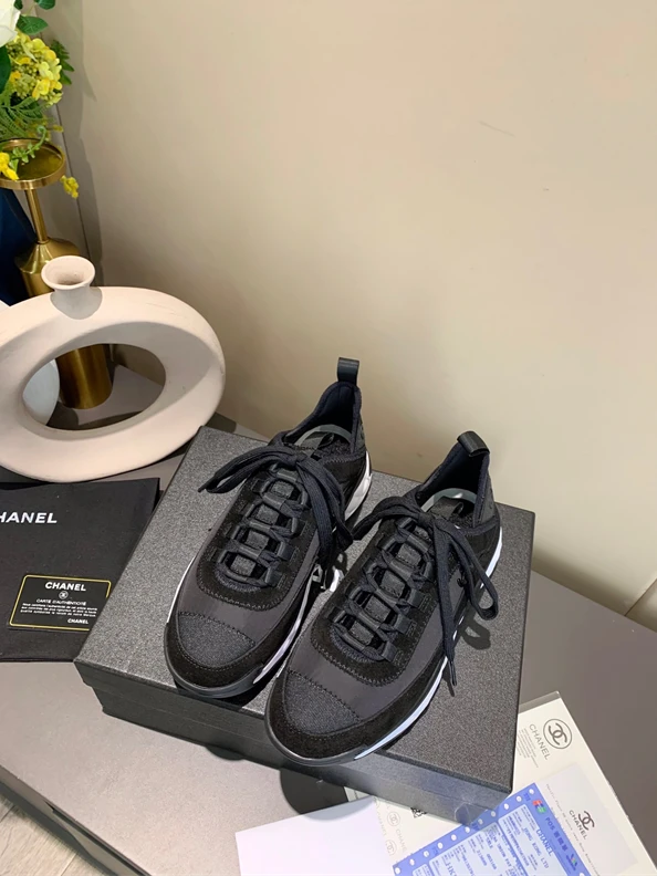 WellDesigned Chanel Sneakers 1280