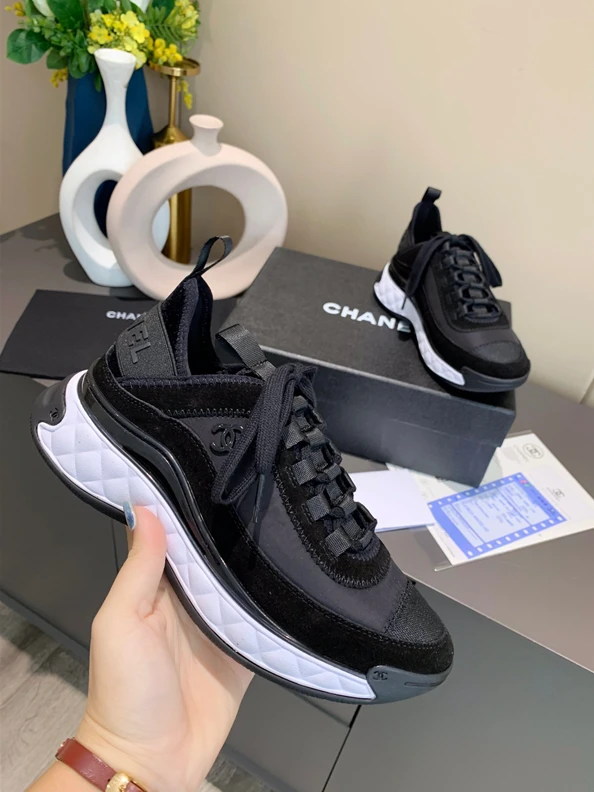 WellDesigned Chanel Sneakers 1280