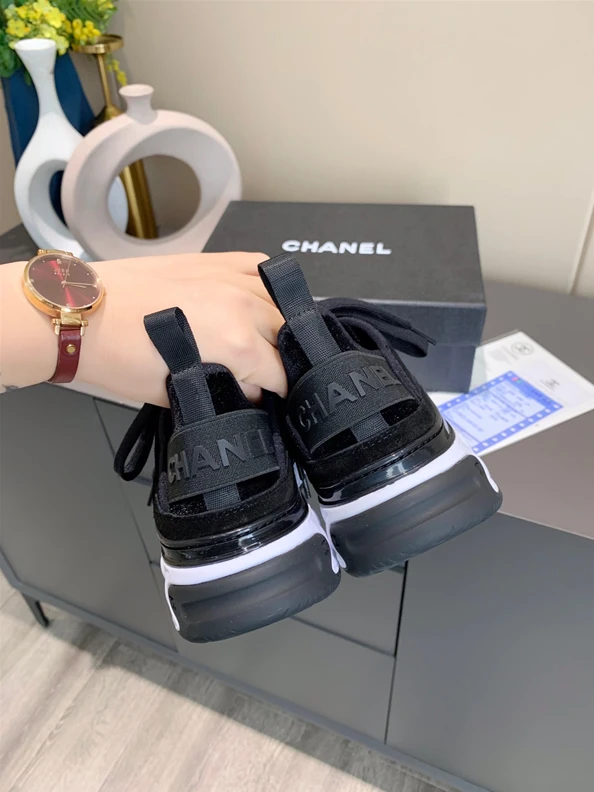 WellDesigned Chanel Sneakers 1280