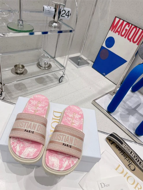 WellDesigned Dio Slipper 3295