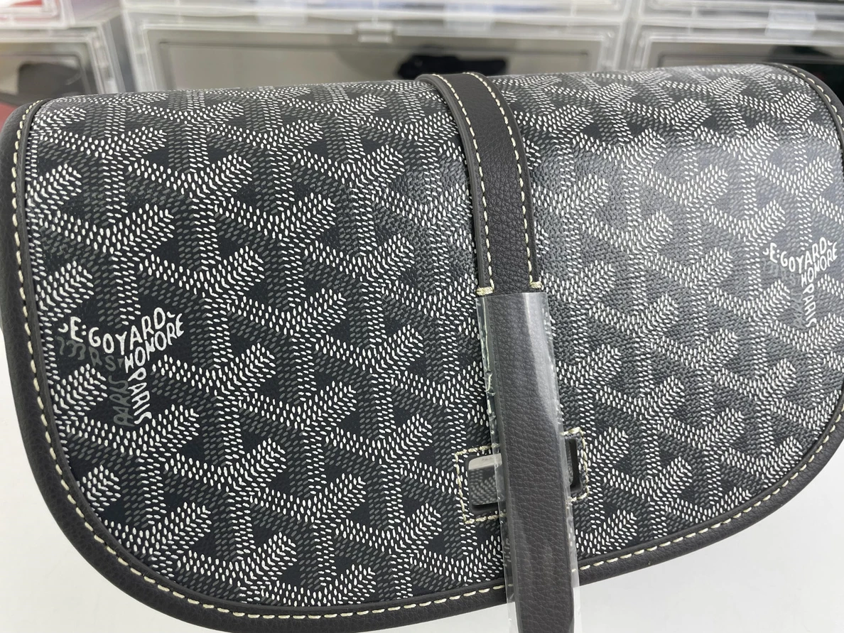 WellDesigned GOYARD Grey Belvedere postal bag ( 22 x 16 x 6cm) 231