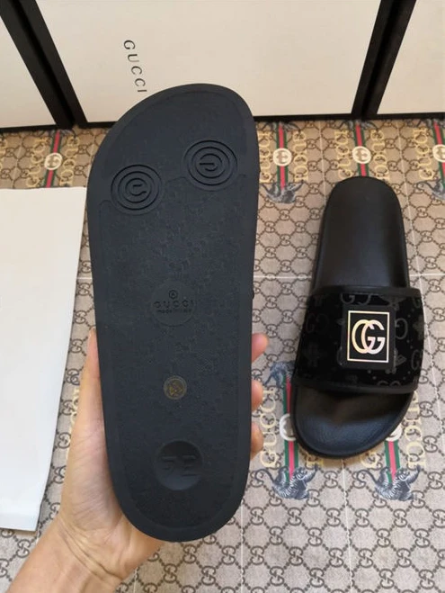 WellDesigned Gucci Slipper 3175