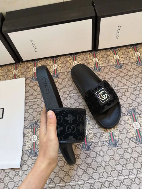 WellDesigned Gucci Slipper 3175