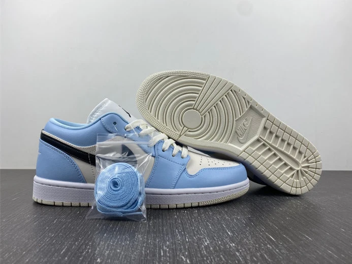 WellDesigned Jordan 1 Low Ice Blue Black 554723-401 634