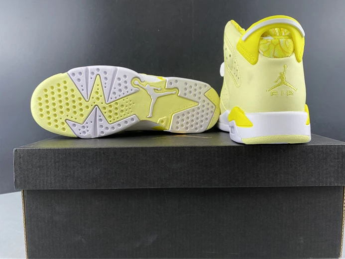 WellDesigned Jordan6 Dynamic Yellow Floral 543390-800 1009