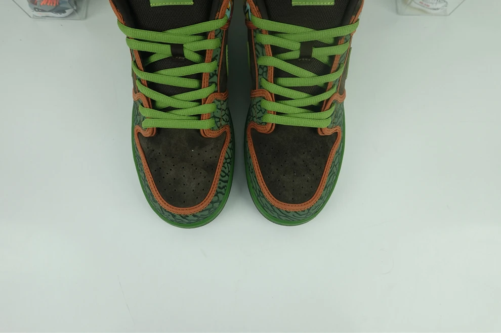 WellDesigned Nike SB Dunk Low Premium “DE LA SOUL” 1719