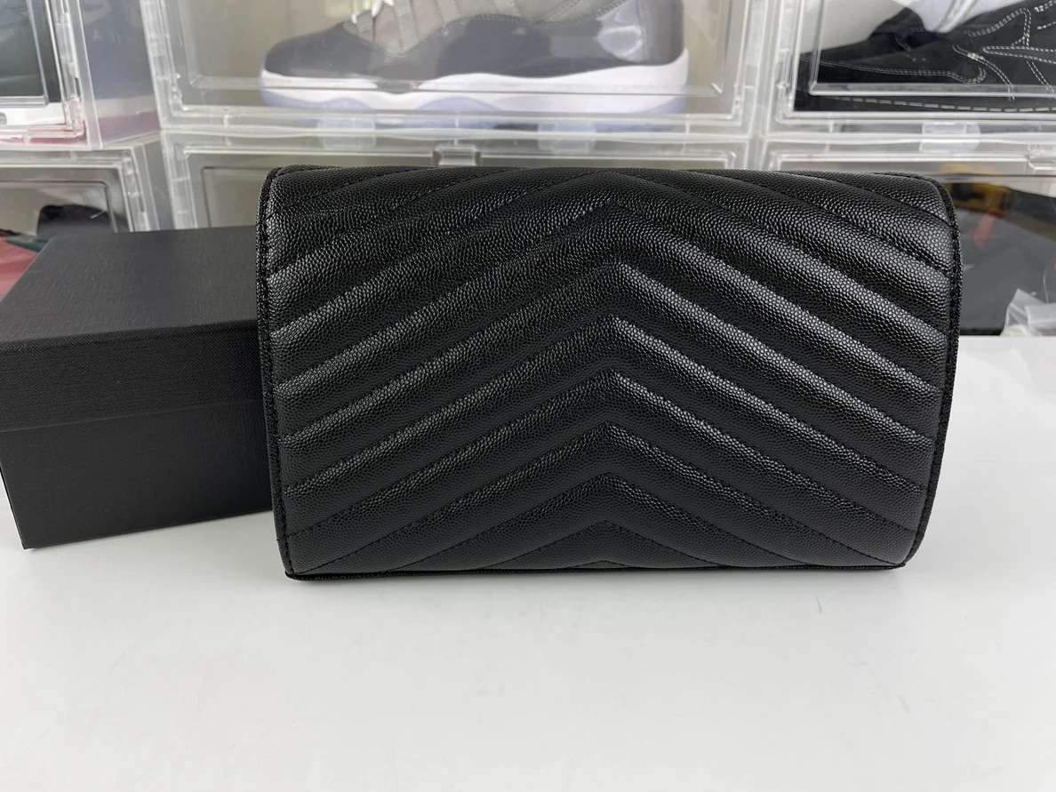 YSL LouLou Lichi Black leather bag (29 x 17 x 10cm) Comfortable 230