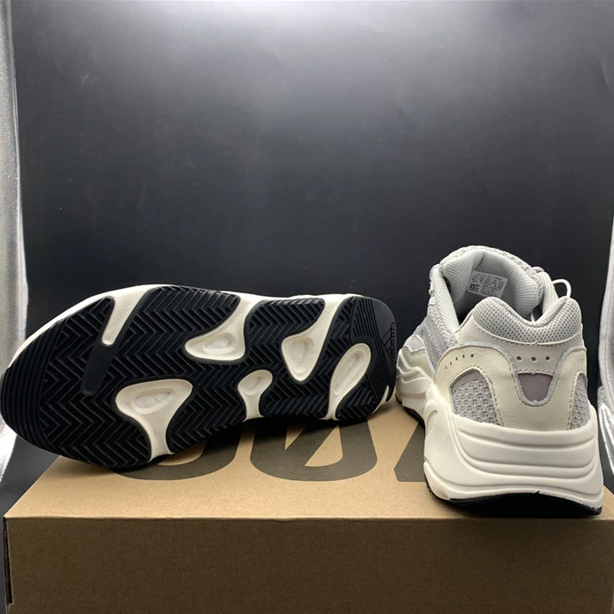 adidas Yeezy Boost 700 V2 Static EF2829 DailyWear 3009