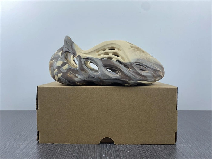ADIDAS YEEZY Foam RNNR MX Cream Clay GX Youthful 5372