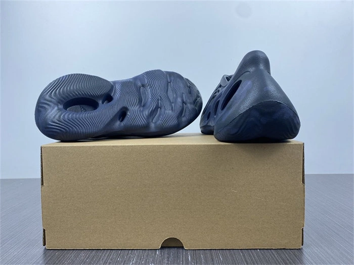 Cheap TravelReady ADIDAS YEEZY Foam RNNR Mineral Blue GV 5375