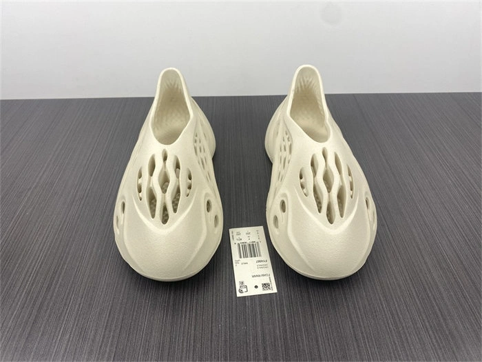 Hyper Peter ADIDAS YEEZY Foam RNNR Sand FY Bright 5378