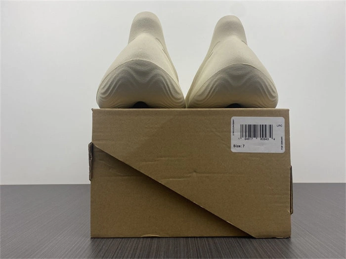 Hyper Peter ADIDAS YEEZY Foam RNNR Sand FY Bright 5378