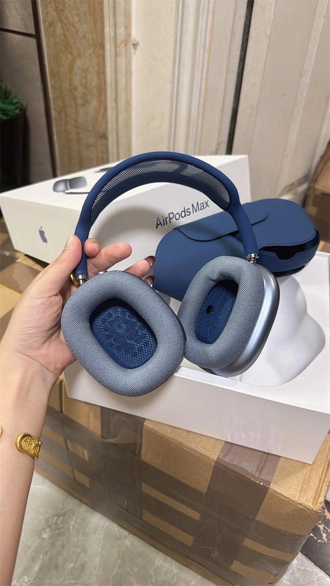 AirPods Max blue DailyWear 5852