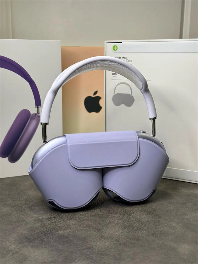 Trendsetting AirPods Max purple 5853