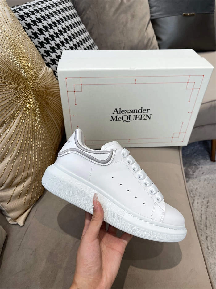 Bmlin shoes Alexander McQueen Oversized Unisex 2587