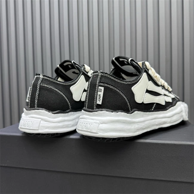 HYPE Amiri Sneaker Modern 616