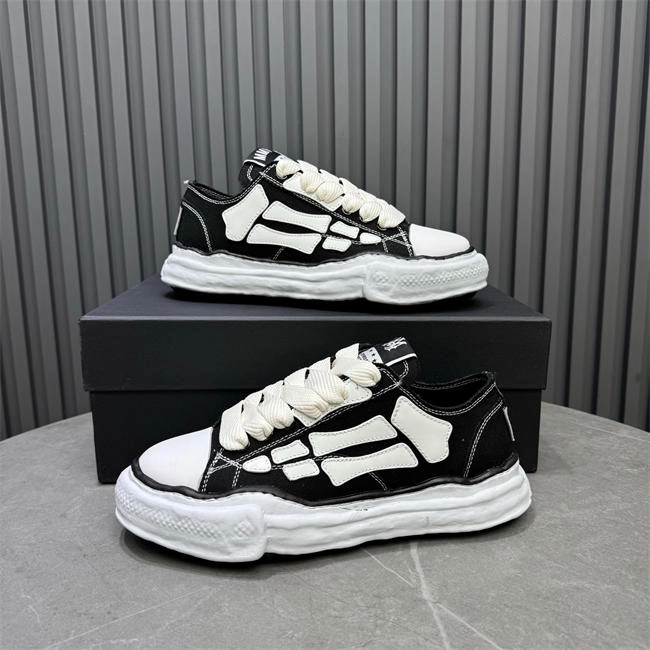 HYPE Amiri Sneaker Modern 616