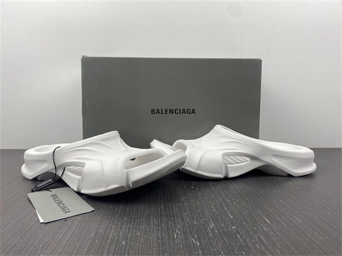 UrbanChic BLCG SLIPPERS 5590