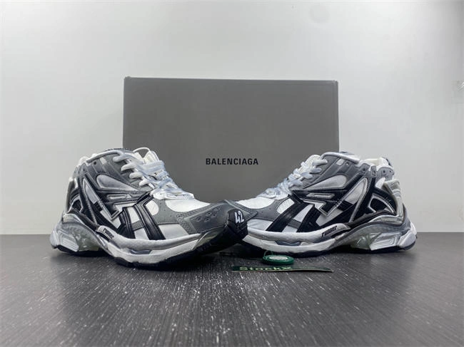 Balenciaga 677403-W3RB5- Stylish 4313