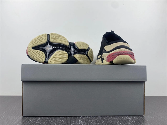 SoftTouch Balenciaga 755687 W3SM1 4373