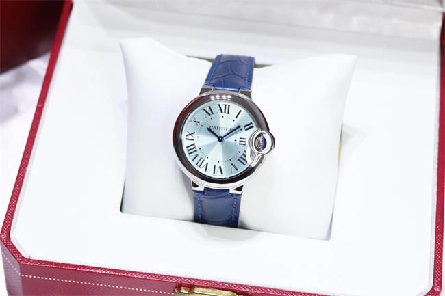 Vibrant CARTIER 3K Blue balloon 28mm quartz 5917