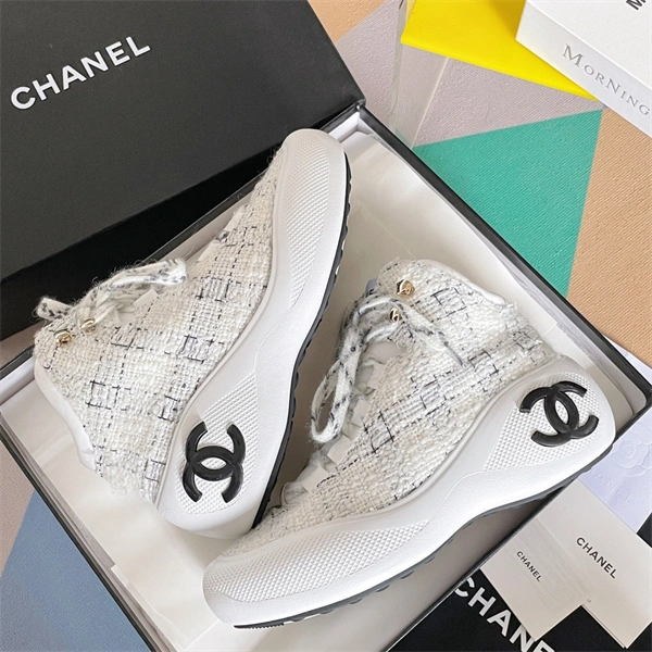 Aaa replica bags Lightweight CHANEL 2166