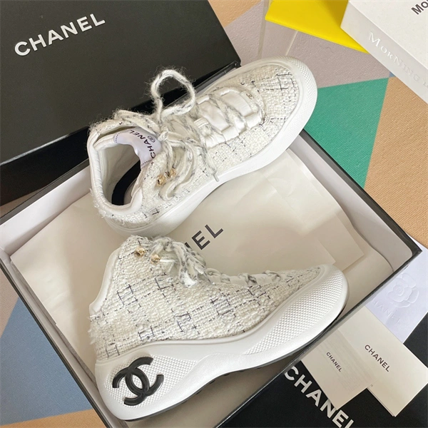 Aaa replica bags Lightweight CHANEL 2166
