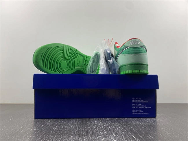 Cheap Chic Concepts x Nike SB Dunk Low   BV1310- 4563