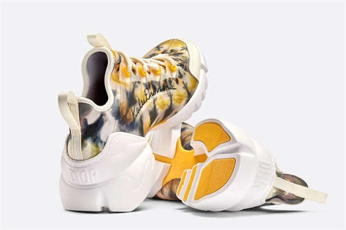 Affordable Affordable Resilient DR Sneaker 1205
