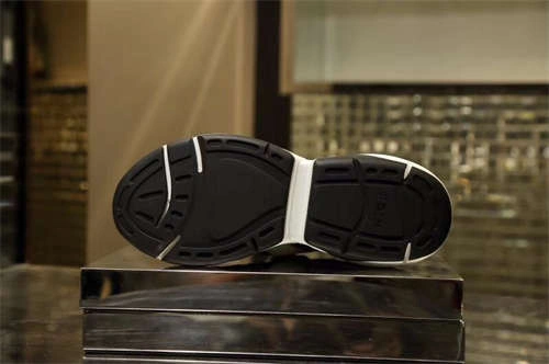 Cheap DR Sneaker SunProtective 1207