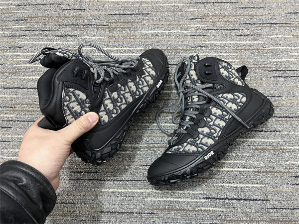 Rep Husky UrbanStyle Dior B 1359
