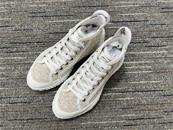 Cheap Husky Dior B Minimalist 1365